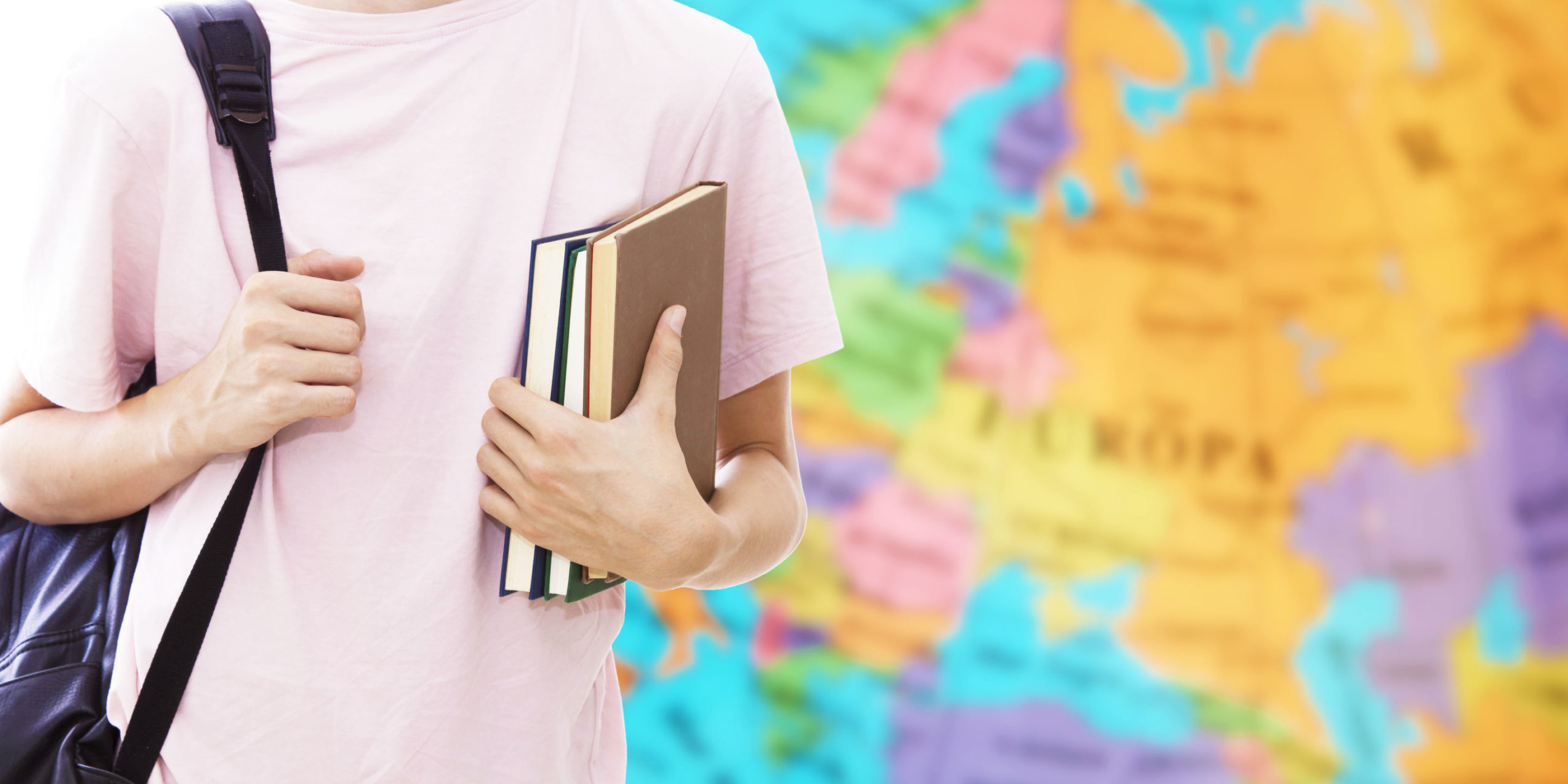 Lire la suite à propos de l’article Enseigner à l&rsquo;étranger : le SNETAA en audience avec l&rsquo;AEFE et la MLF